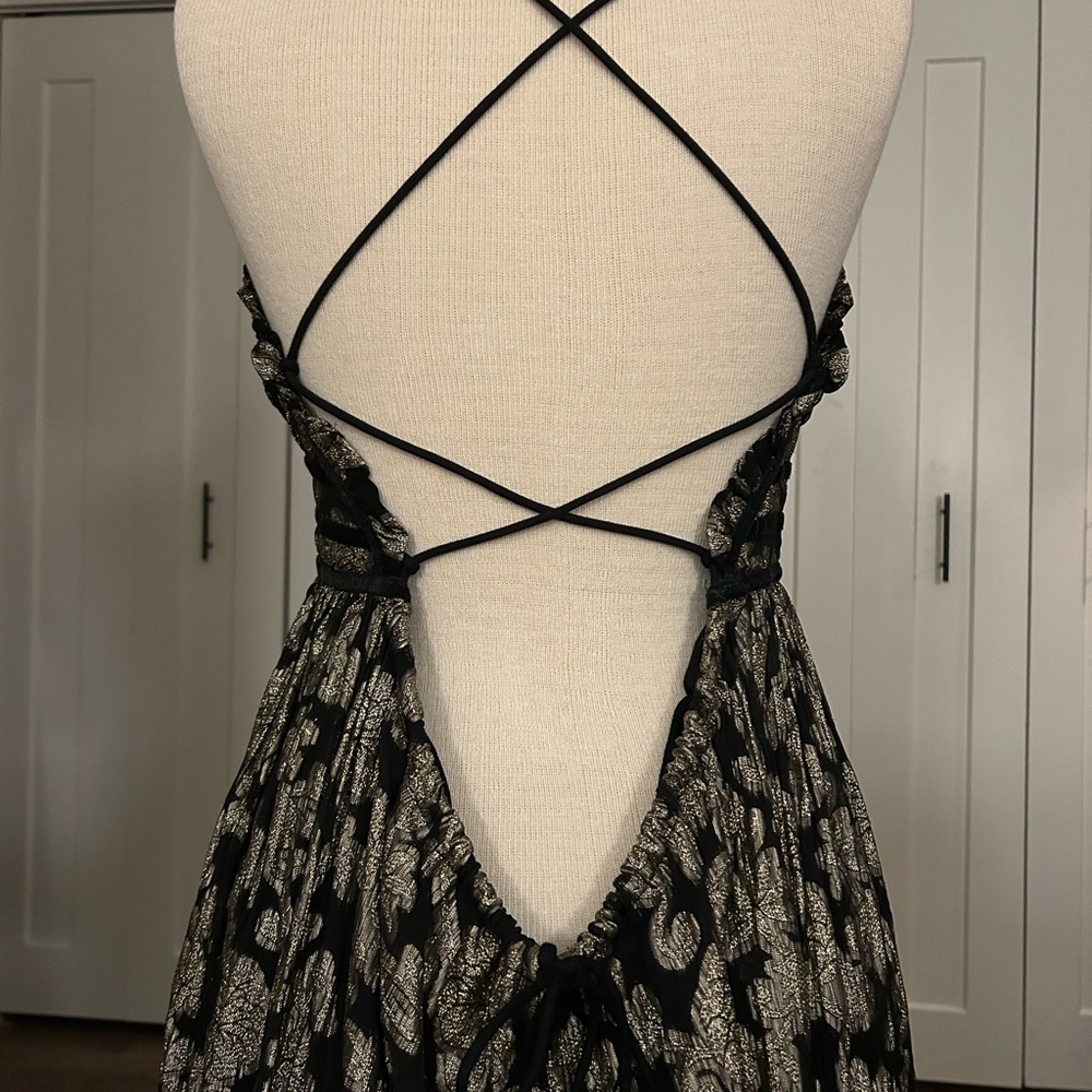 Free People - Black and Gold Charlie
Bustier Metallic Casual Maxi Dress - Picture 8 of 11